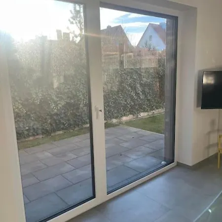 Chice Moderne Neubauwohnung דירה